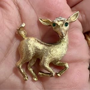 Vintage deer, brooch with rhinestones & emerald eyes